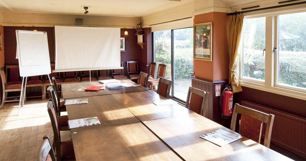 Hotel Dog House By Chef & Brewer Collection Abingdon-on-Thames Esterno foto